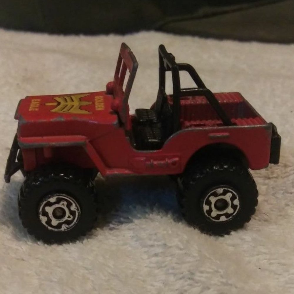 1984 Matchbox #5 4x4 Jeep Golden Eagle Red